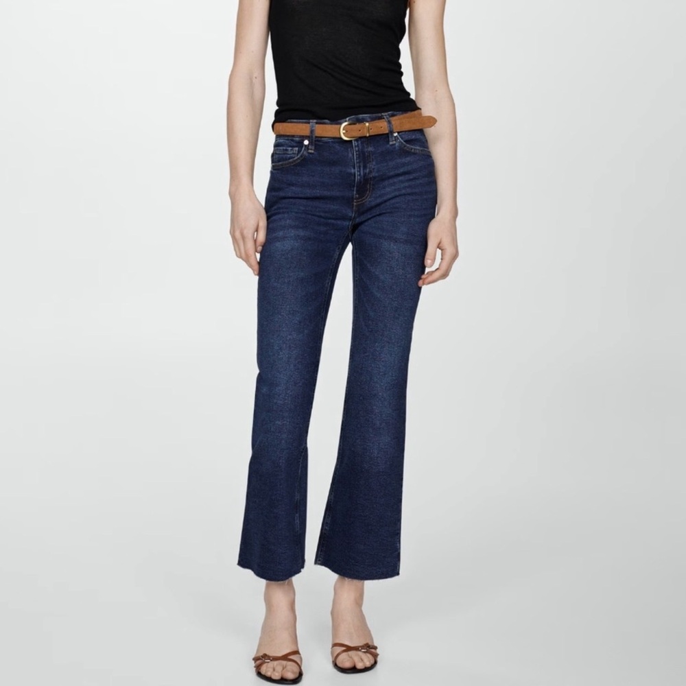 MANGO Sienna Mid-rise Flared Cropped Ankle Jeans - Picture 2 of 8
